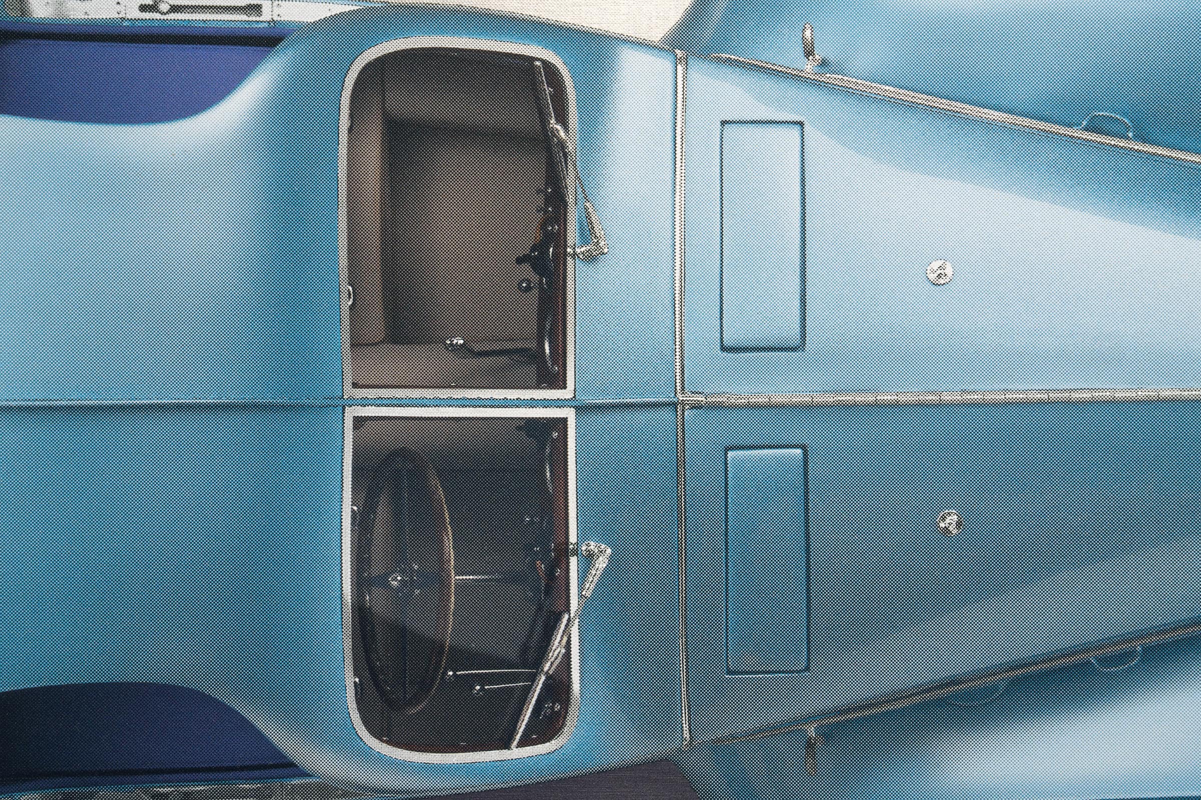 BUGATTI TYPE 57SC ATLANTIC - Overhead - Image 2