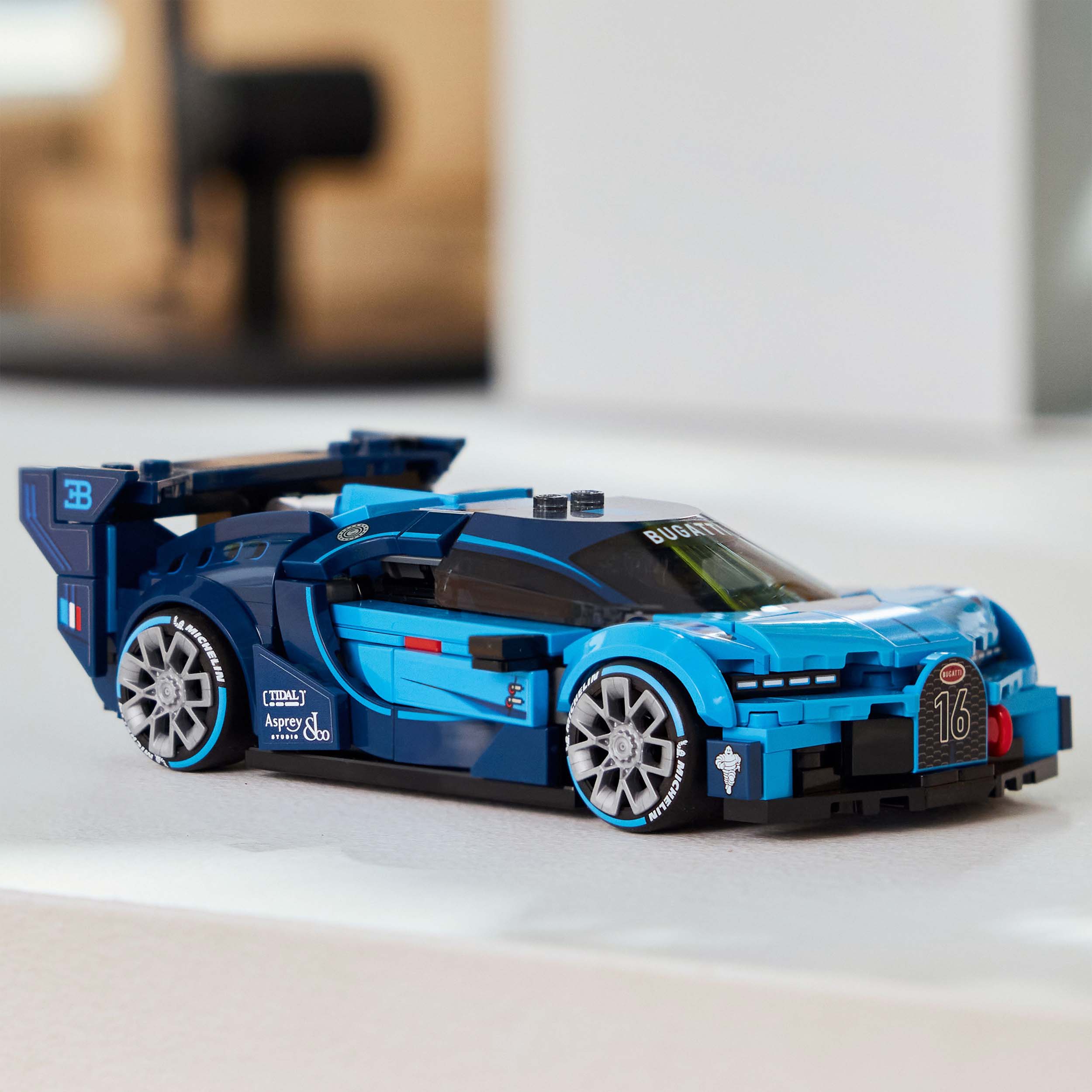 LEGO ®️ Speed Champions Bugatti Vision Gran Turismo - Image 5